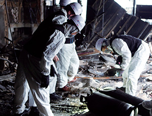 A professional investigator finds the exact cause of an accident with an internationally recognized fire and explosion investigator.